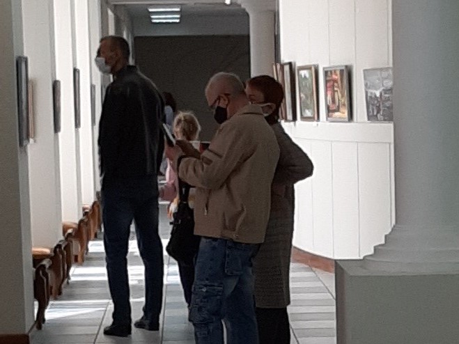 Посещение онкопациентами картинной галереи в г. Рубцовске (2)