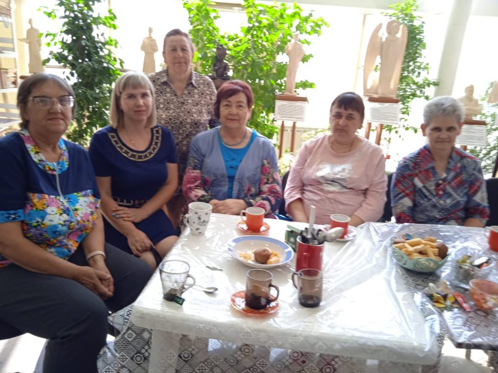 Добровольцы АКОО «Вместе против рака» в Бийске узнали как составить свое родословное древо