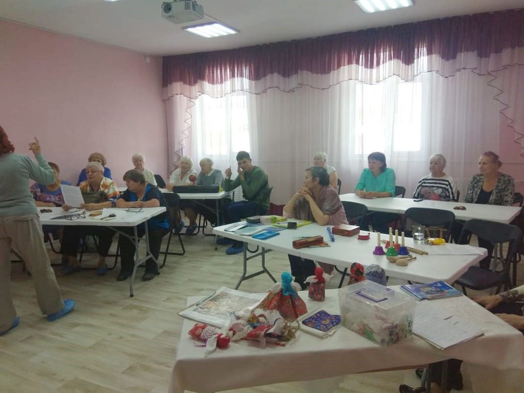 В ТОС «Тимуровский» прошло занятие в рамках программы «Творческая аптечка»