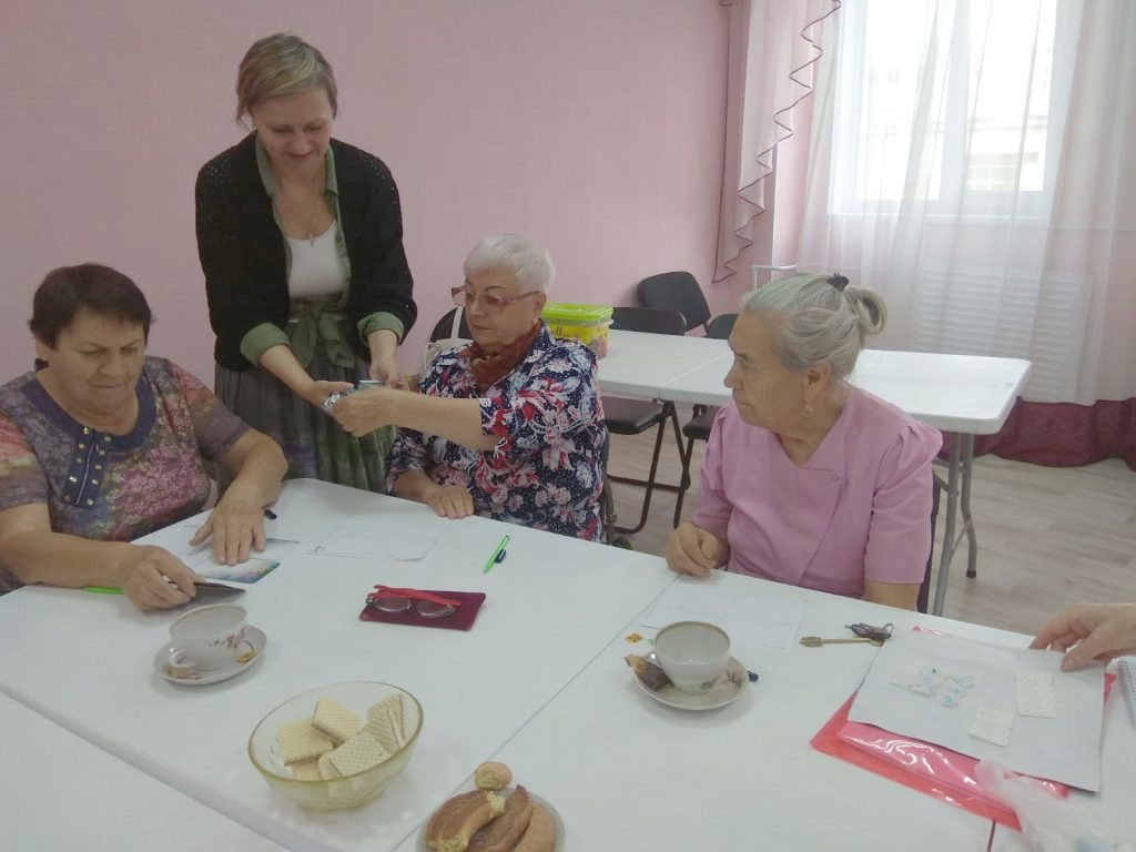 Исцеляющие встречи: программа «Творческая аптечка» продолжает работу в ТОС «Тимуровский»