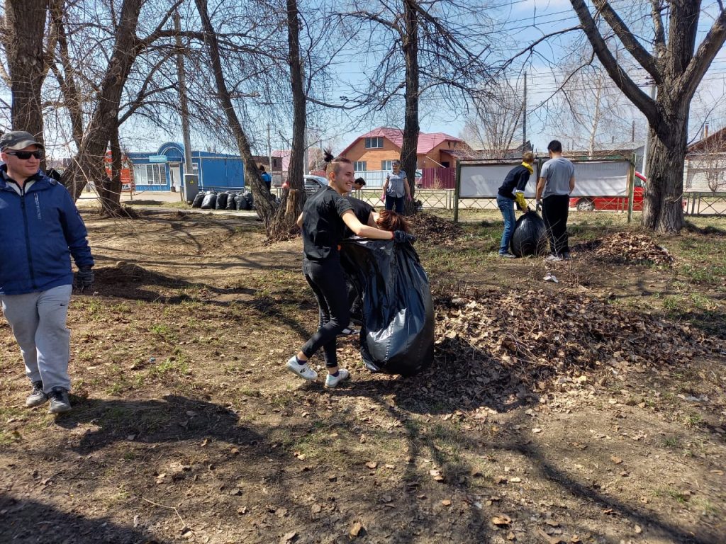 В Рубцовске прошел ежегодный месячник по санитарной очистке и благоустройству города, объединивший активистов и жителей