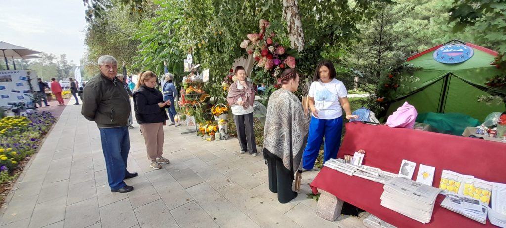 Исцеление творчеством на Дне города Барнаула от АКОД «Надежда» и АКОО «Вместе против рака»