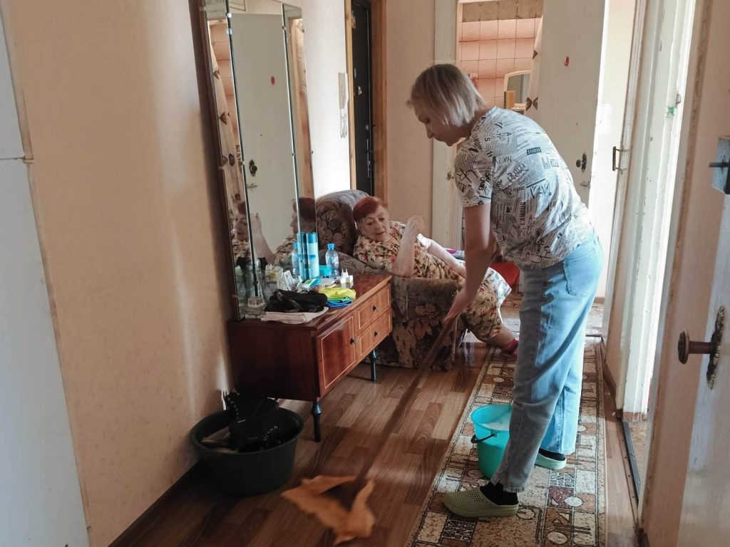 Забота рядом: АКОО «Вместе против рака» поддерживает пожилых жителей Алтайского края