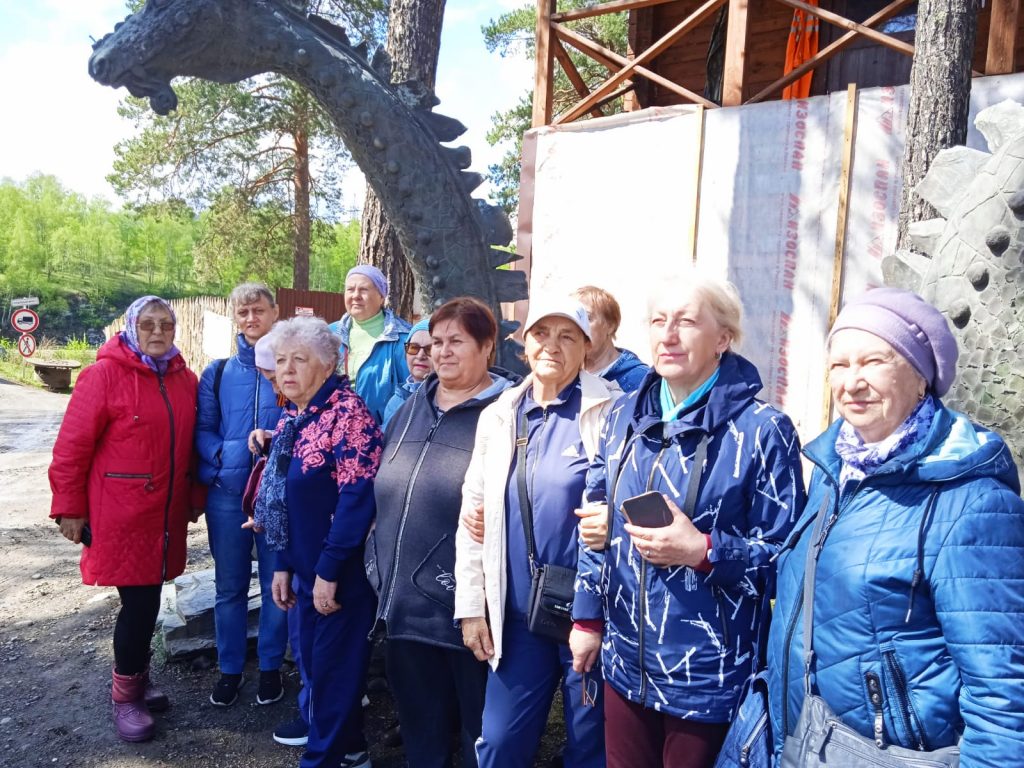 «В гостях у Горного Алтая»: специалисты и добровольцы АКОО «Вместе против рака» побывали в уникальной экскурсии